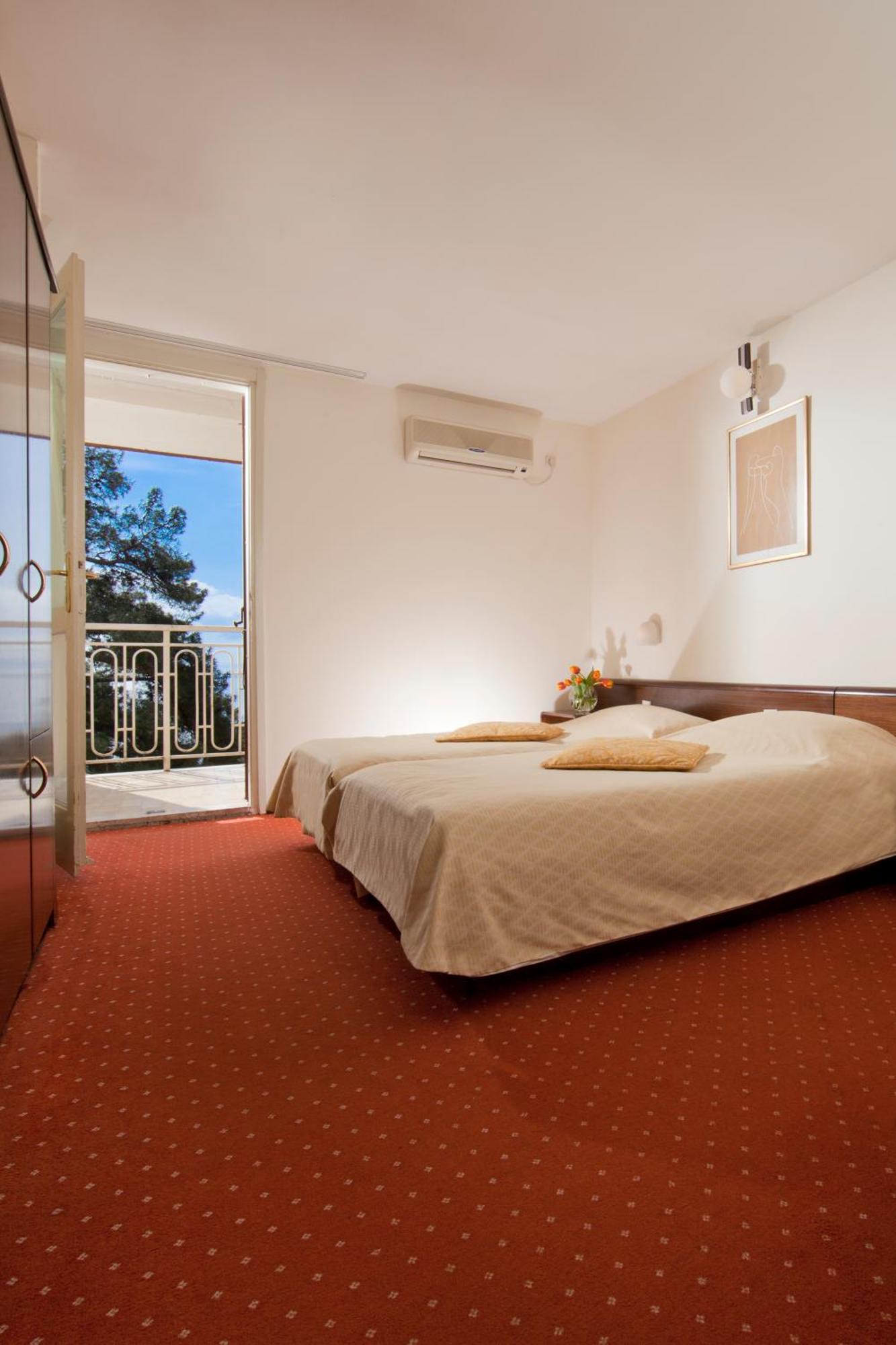 Hotel אופטיה מראה חיצוני תמונה