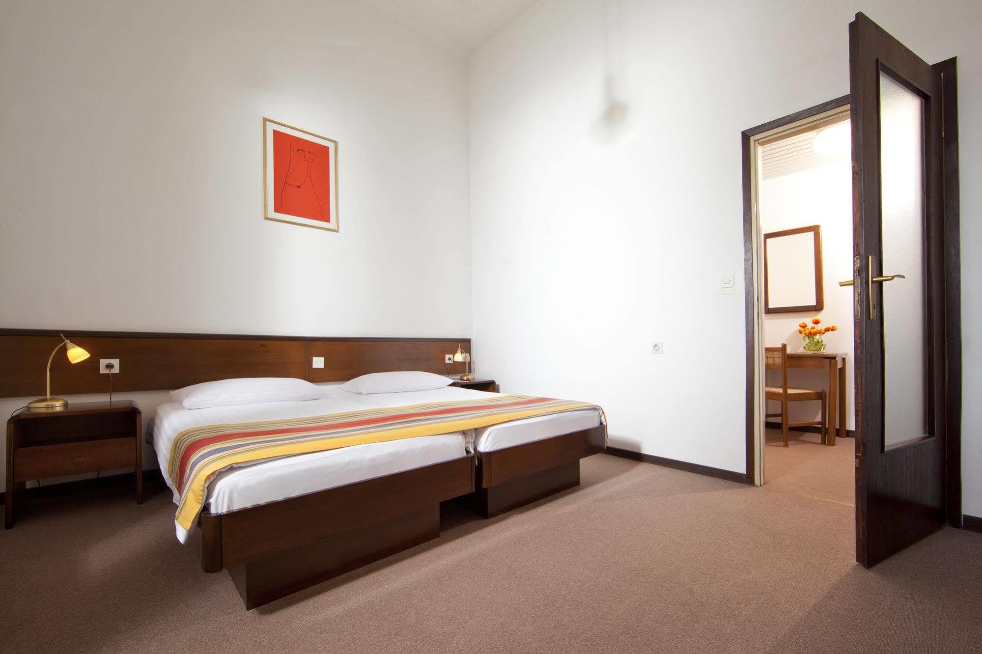 Hotel אופטיה מראה חיצוני תמונה