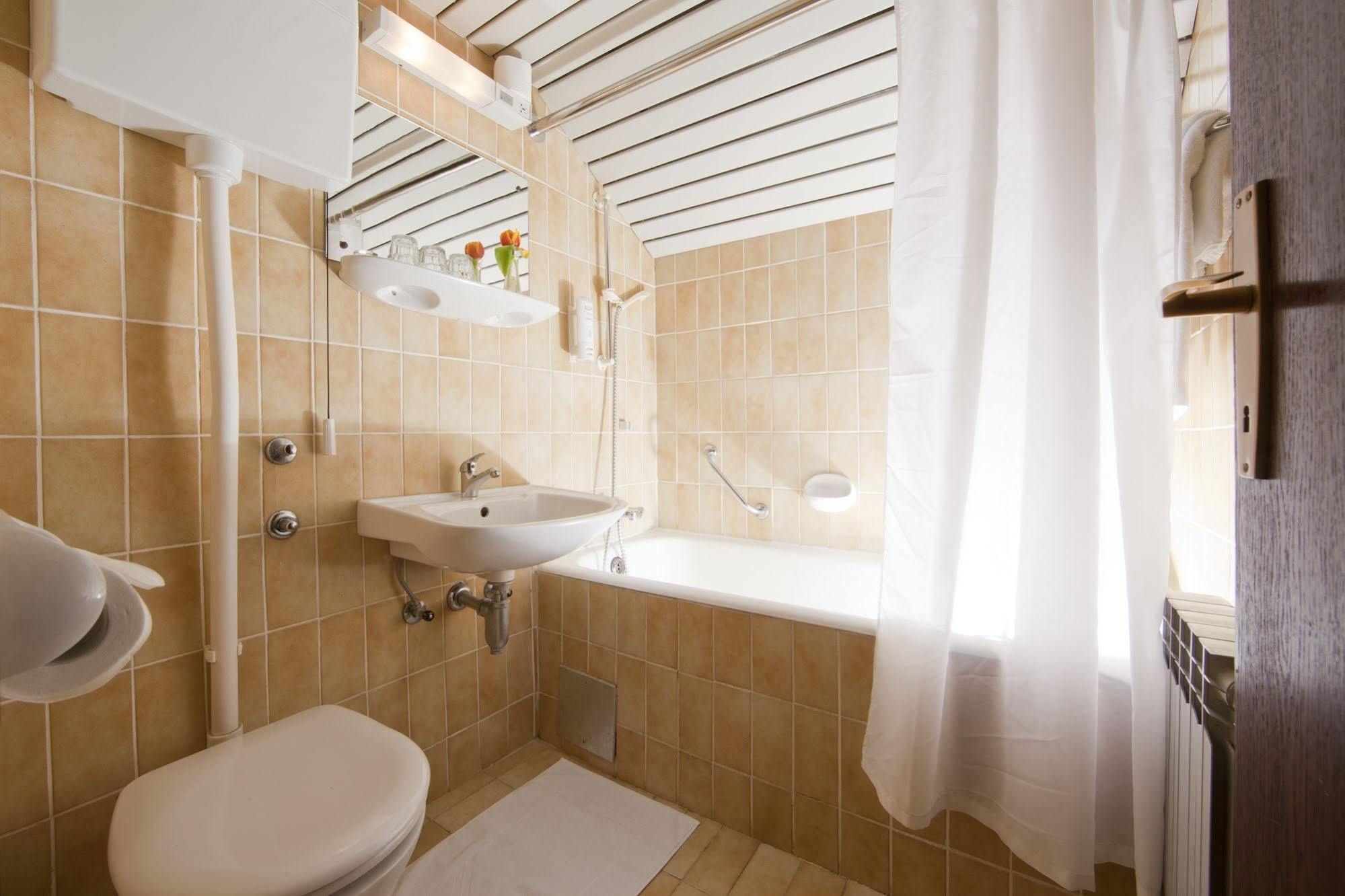 Hotel אופטיה מראה חיצוני תמונה