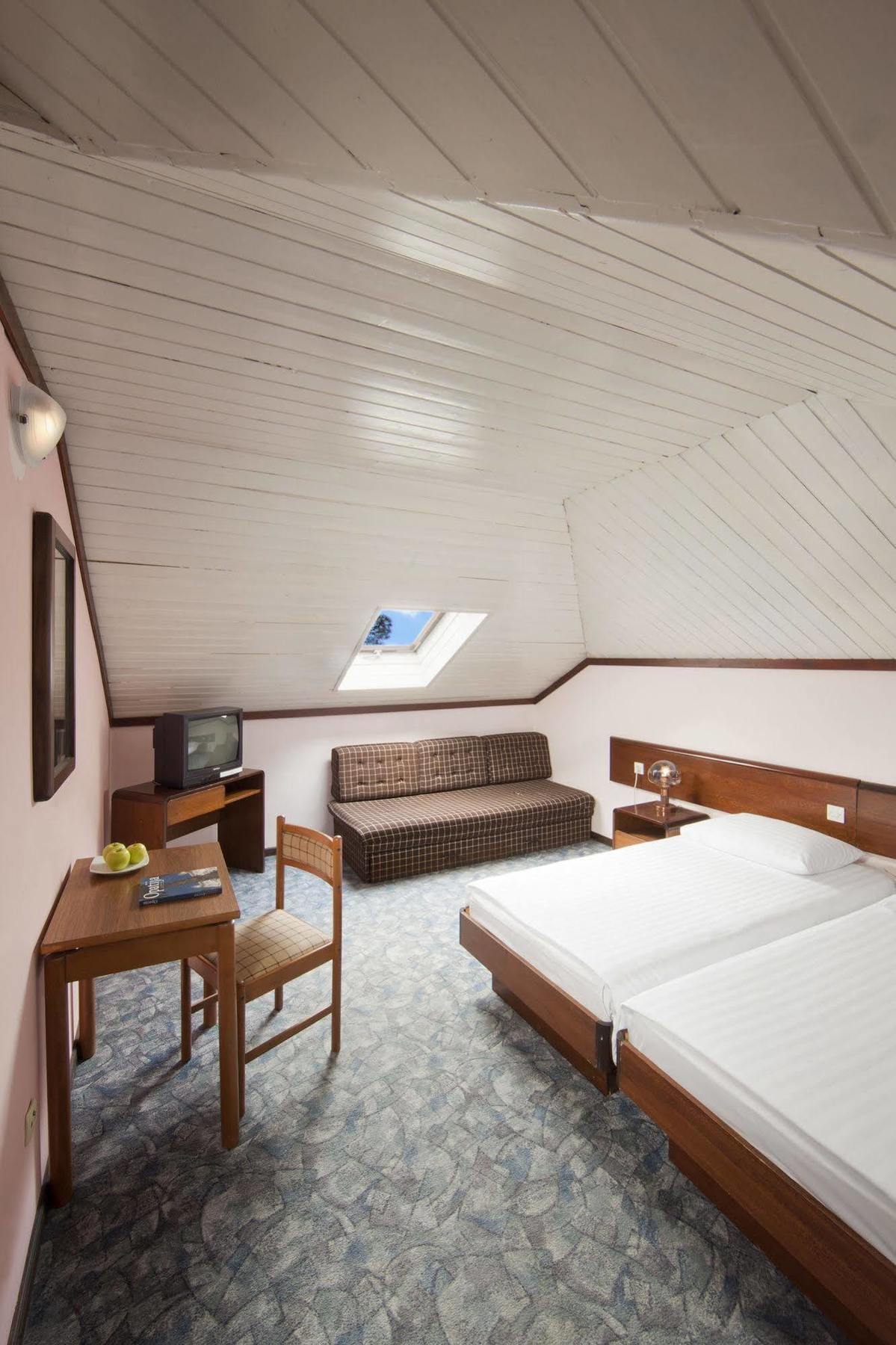 Hotel אופטיה מראה חיצוני תמונה